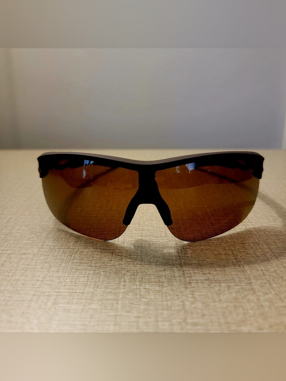 Banbé Eyewear Australian Sporty Shield Wrap Sunglasses - Dark Brown - MINT